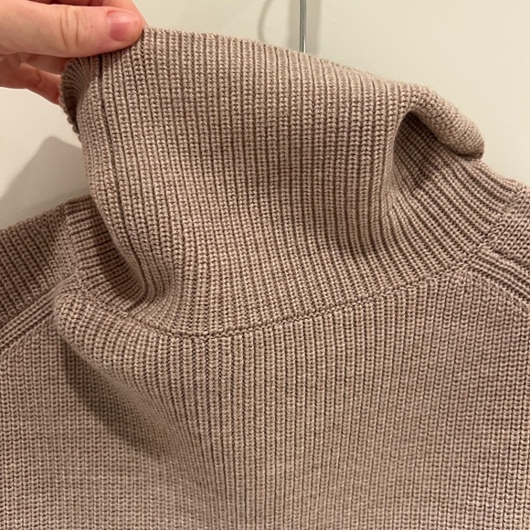 Aritzia NWT turtleneck Maclean merino wool dress - Heather trace in XXS - Picture 3 of 7